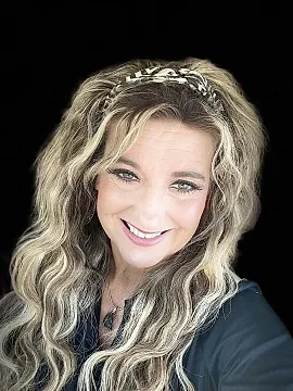 Halftime With Billie J - comedian