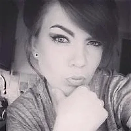 Caitlin Hunt - comedian