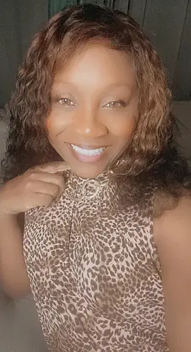 Comedian Hynni B