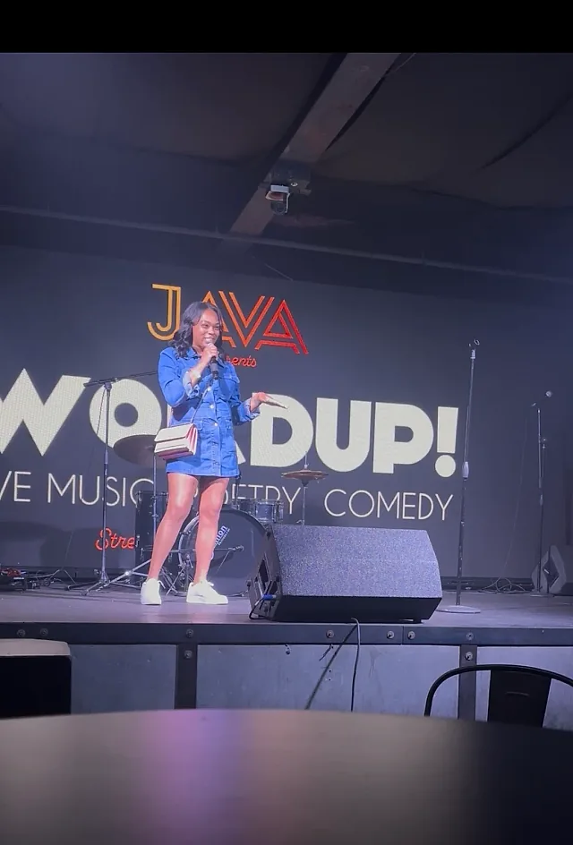 Lauren Howard - comedian