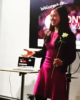 Hannah Xu - comedian