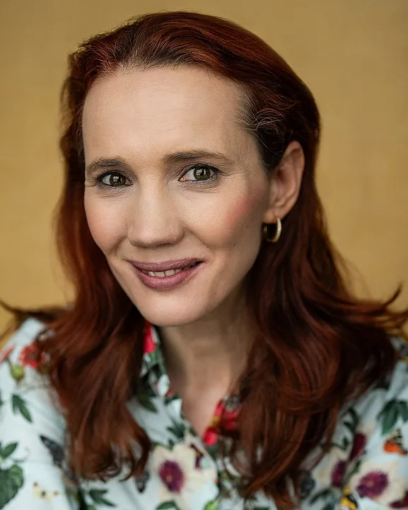 Maja Bloom - comedian