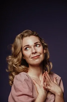 Jasmin Gleeson - comedian