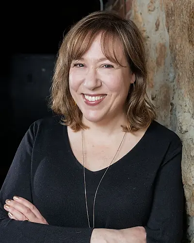 Julie Nye