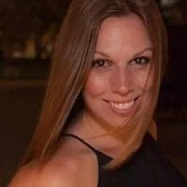 Maggi Mayfield - comedian