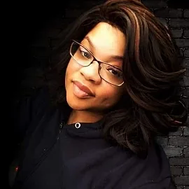 Nikkia Tanisha - comedian