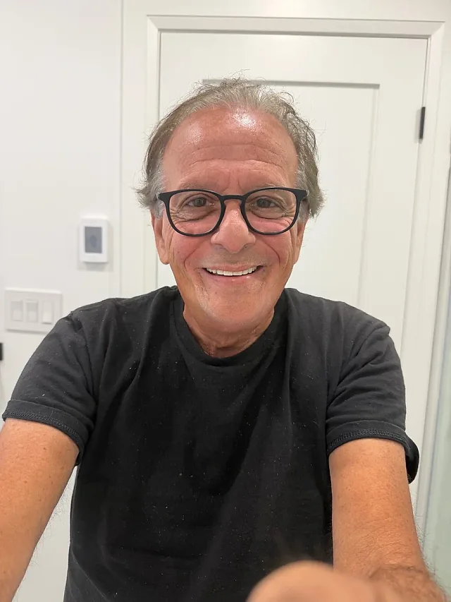 Larry - comedian
