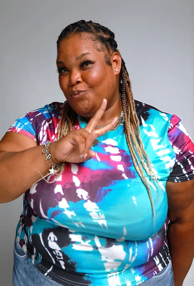 Ebony Hendricks - comedian