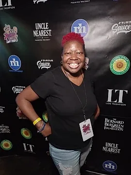Savanda Latrece  - comedian