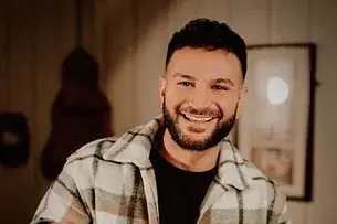 Anthony Robustiano Live!
