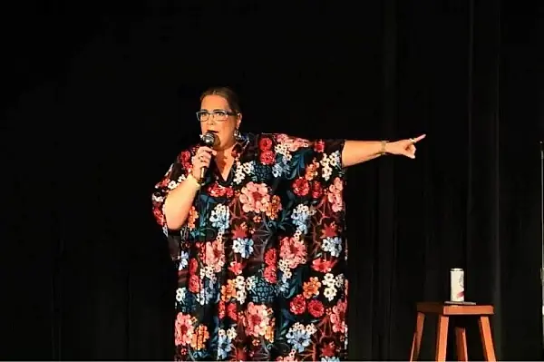 Lori Graves photo