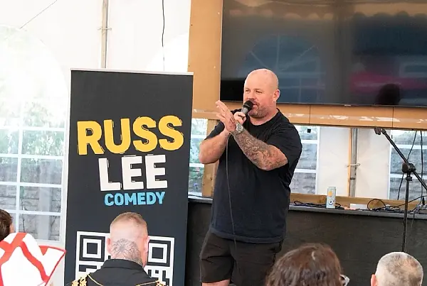 Russ Lee photo