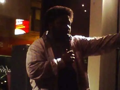 Kanela Cafe Mic