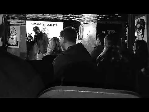 VC-COMEDY / HONEY BEE  PINT OF LAGER  HAMLET BAR