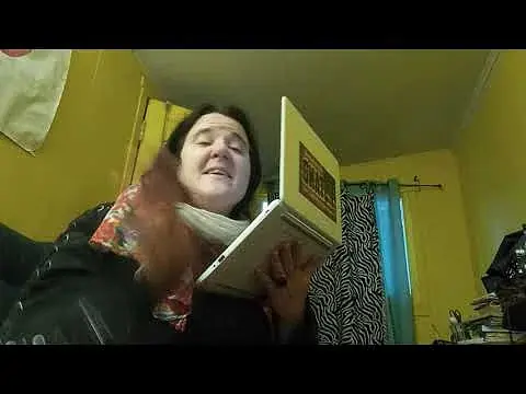 silly aunty sissy radio theatre: reads pride story