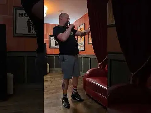 look at that shirt