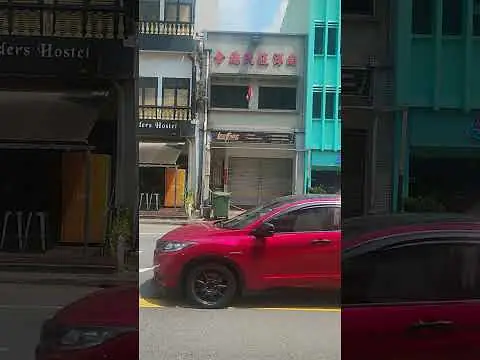Funky Elvis Jalan Besar