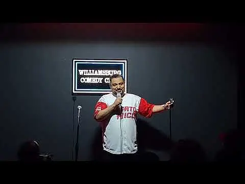 Louie Bee Standup at Williamsburg Comedy Club 4/28/2023