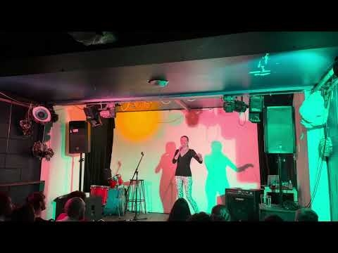 Maja Bloom - 7 min  new material night